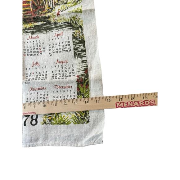 VTG 1978 Calendar Tea Towel Red Barn Country Scene Fall Colors Linen Kitchen - Picture 3 of 4